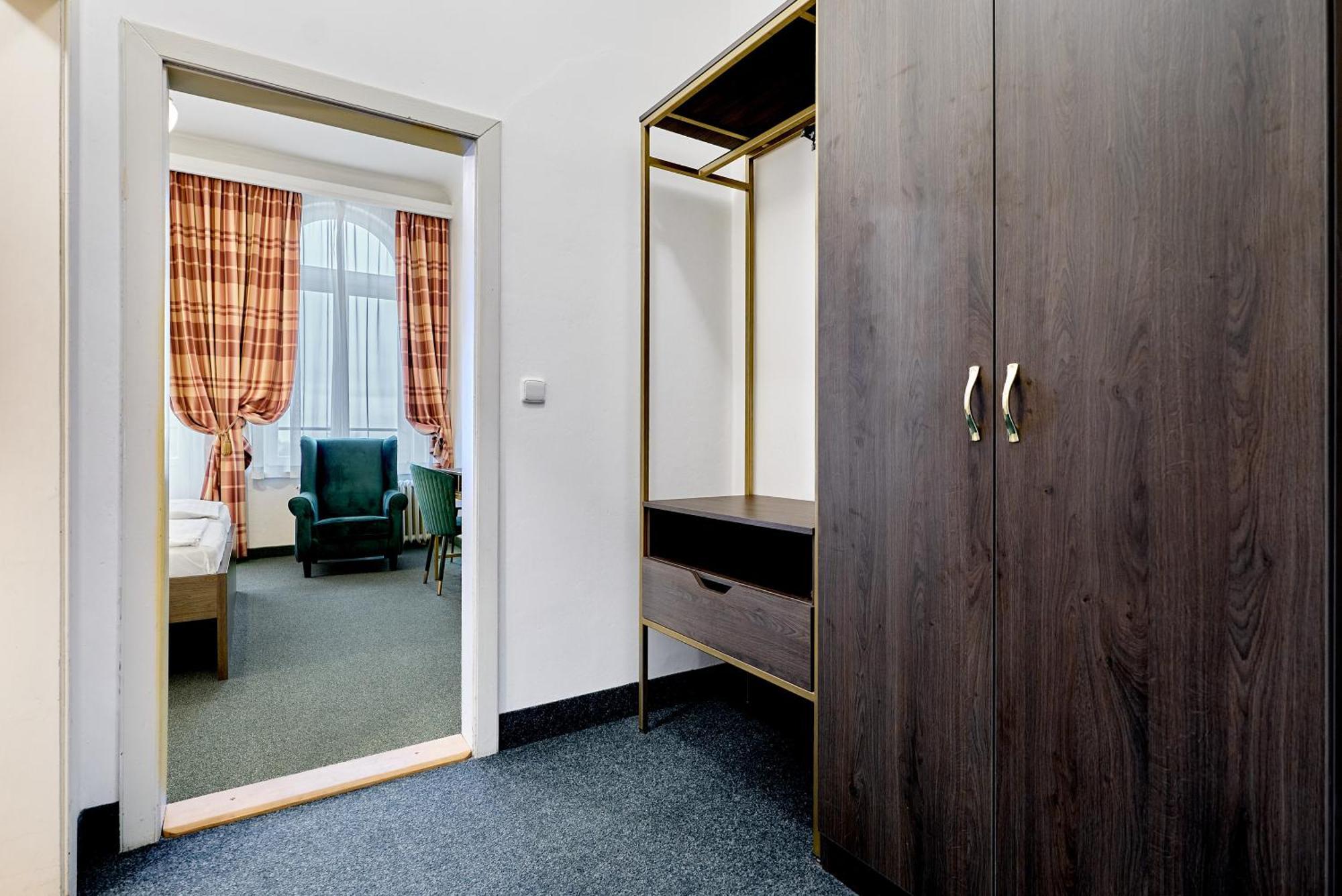 Hotel Maxim Mariánské Lázně Esterno foto