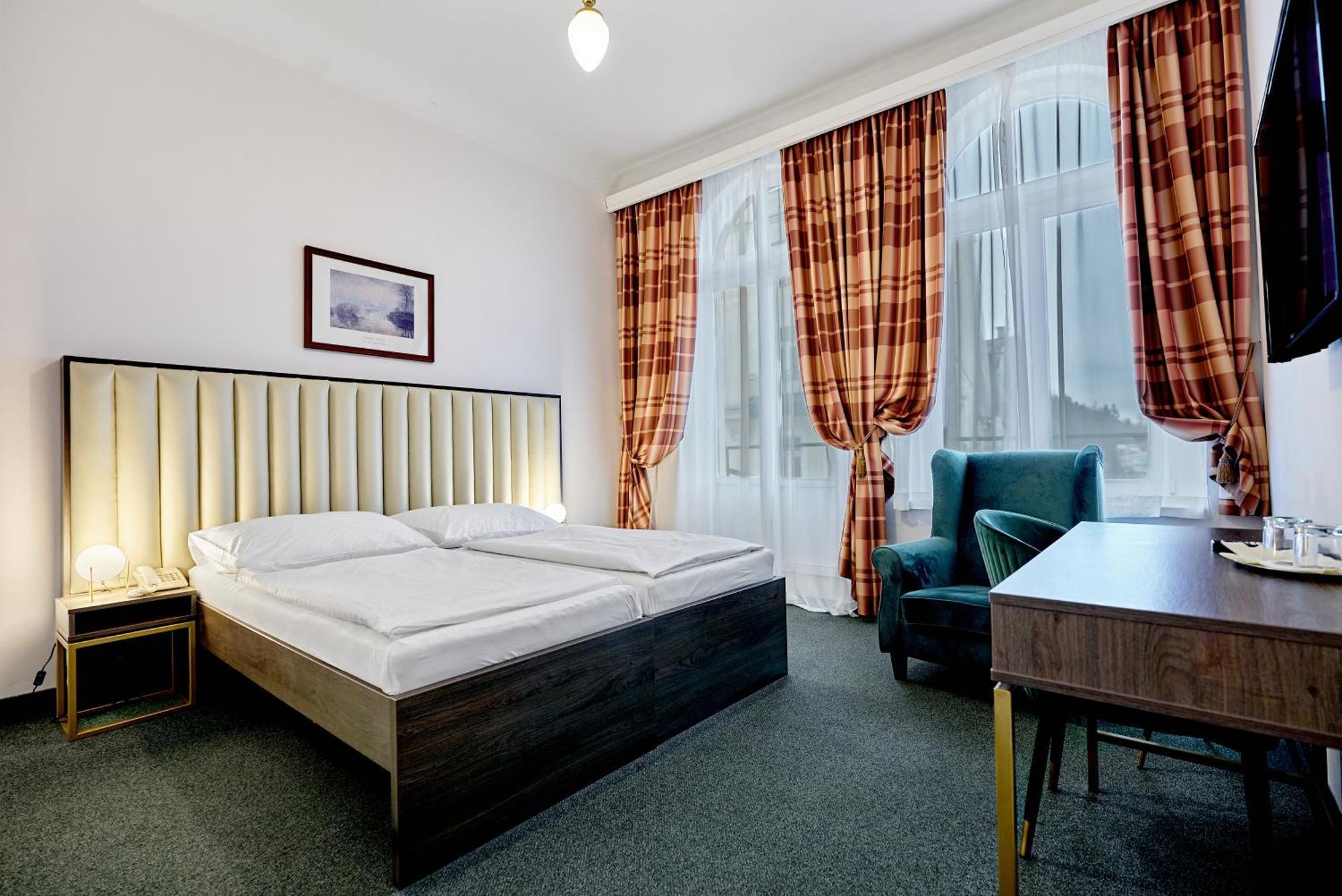 Hotel Maxim Mariánské Lázně Esterno foto
