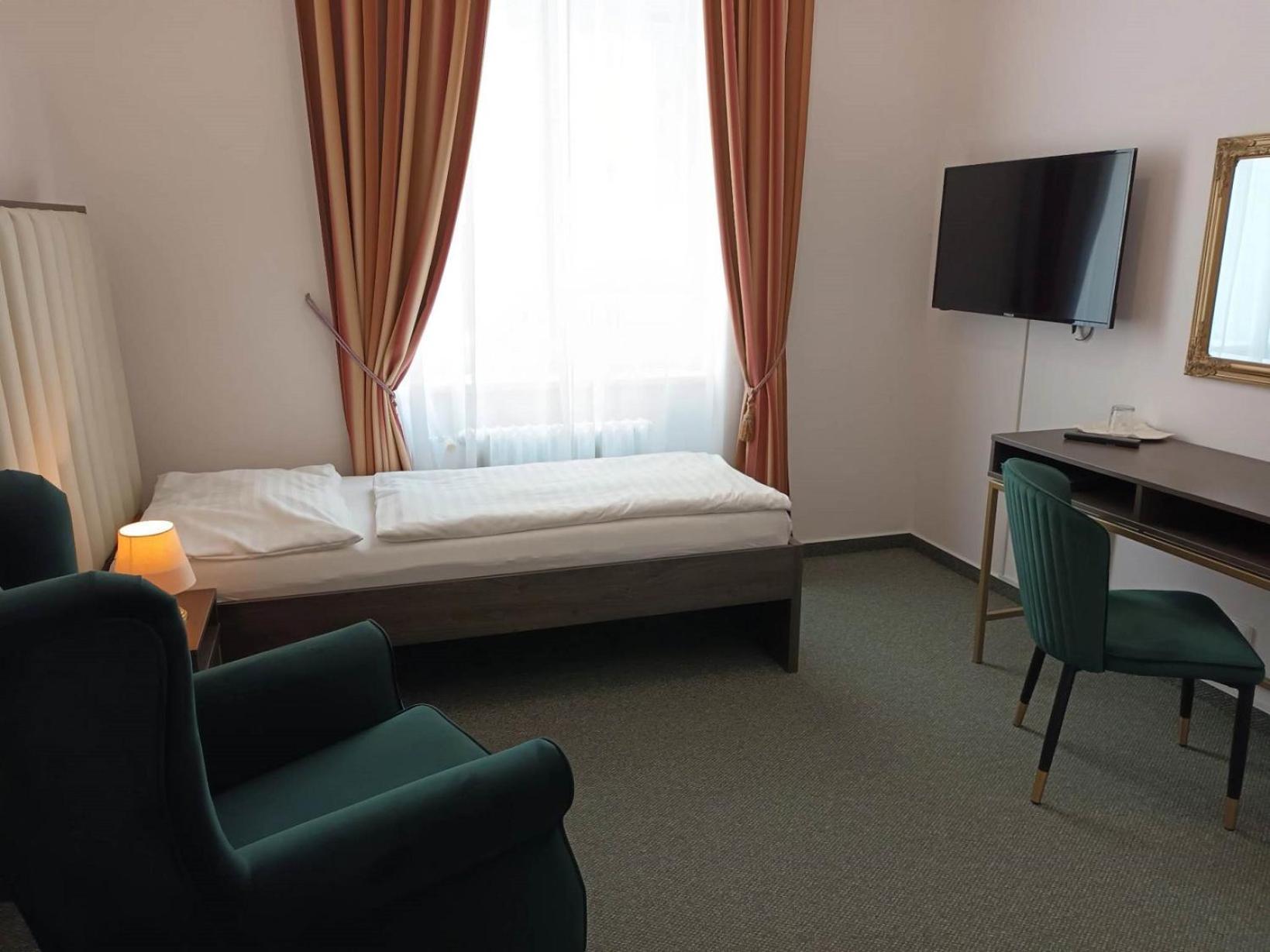 Hotel Maxim Mariánské Lázně Esterno foto